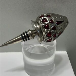 Elegant Silver and Red Wine Bottle Stopper